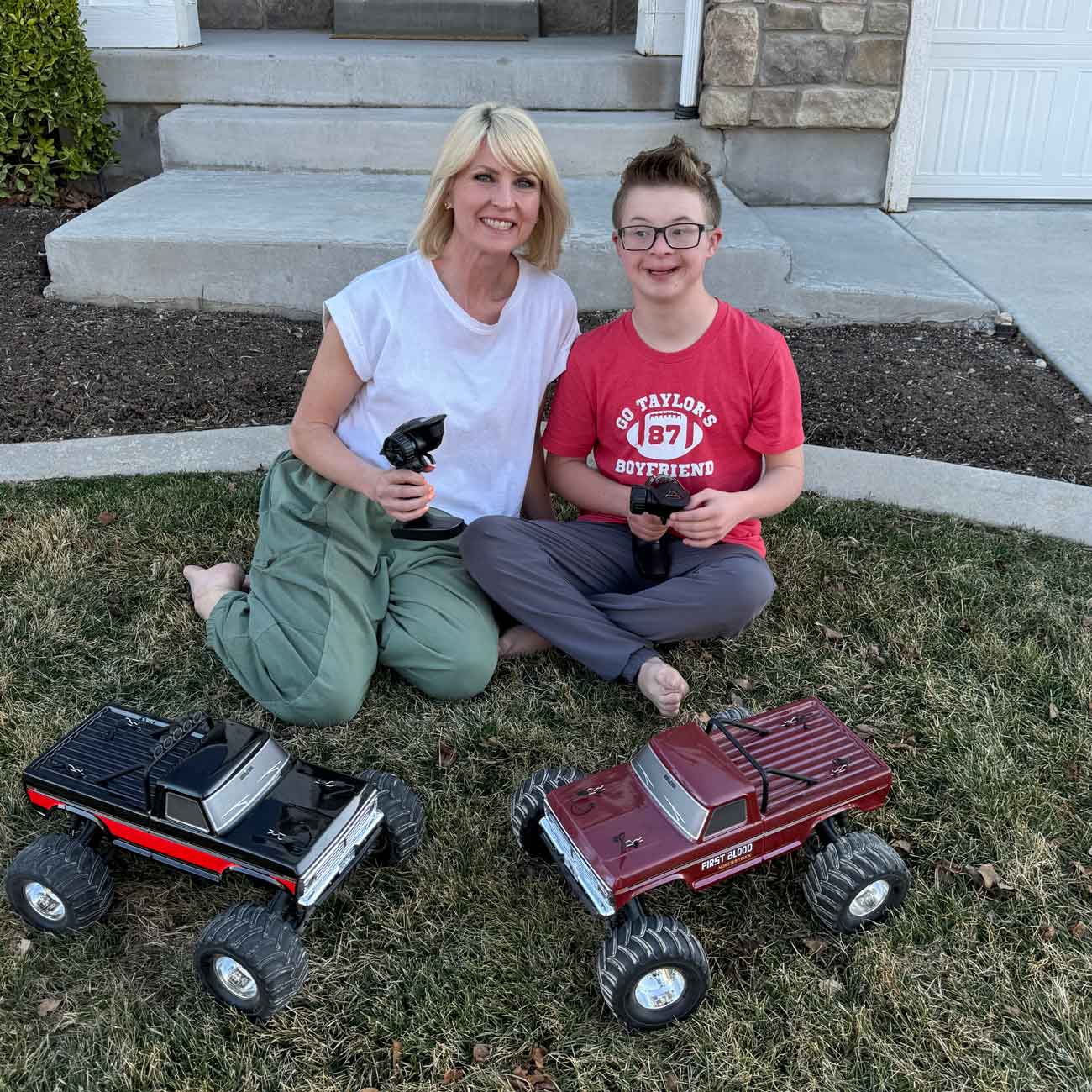 FMS 1:10 Ford F100 Monster Truck 2WD RTR - Image 3