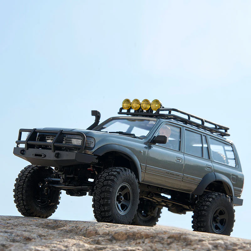 FMS 1:18 FCX18 LC80 Toyota Land Cruiser 80 V2 RTR - Image 13