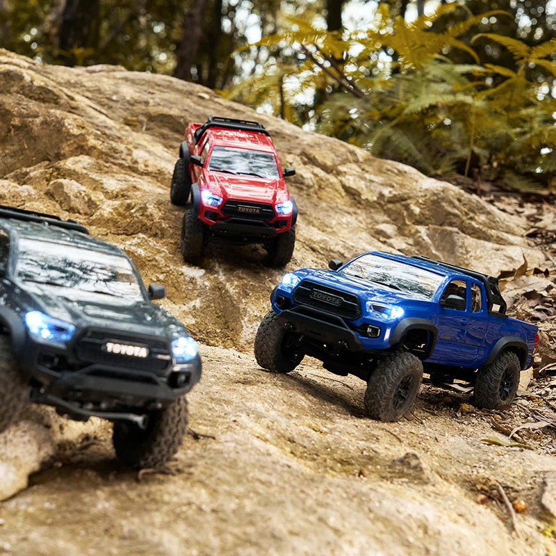 FMS 1:24 FCX24M Toyota Tacoma RTR - Image 33