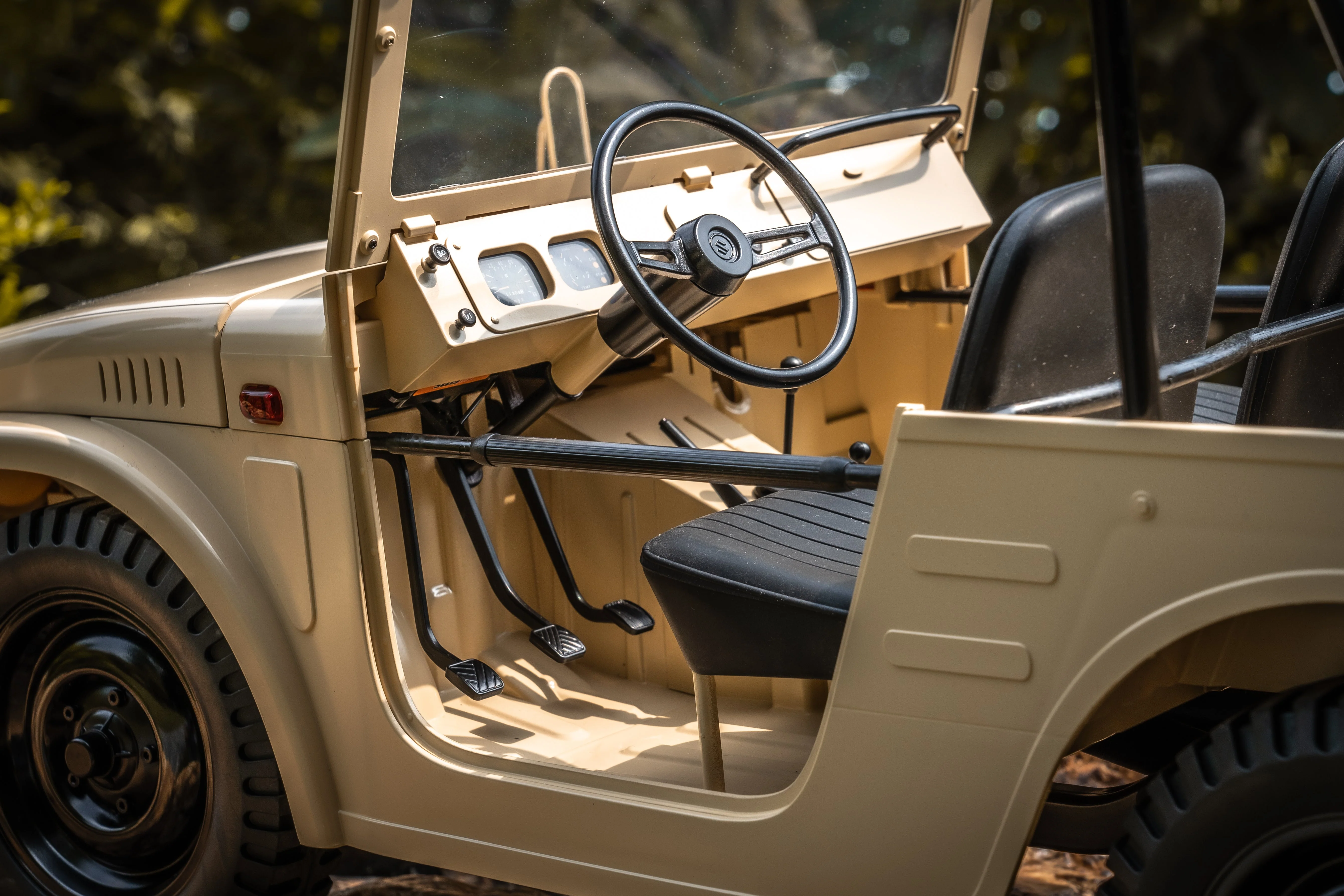 FMS 1:6 JIMNY RS Brown - Image 12